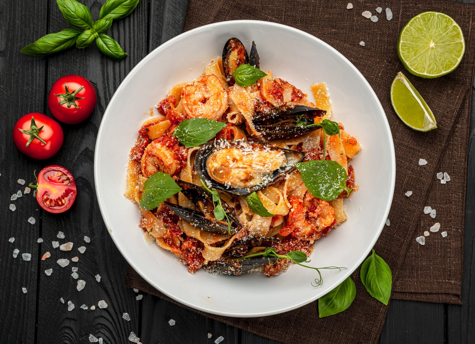 Spaghetti Pescatore — prepared dish