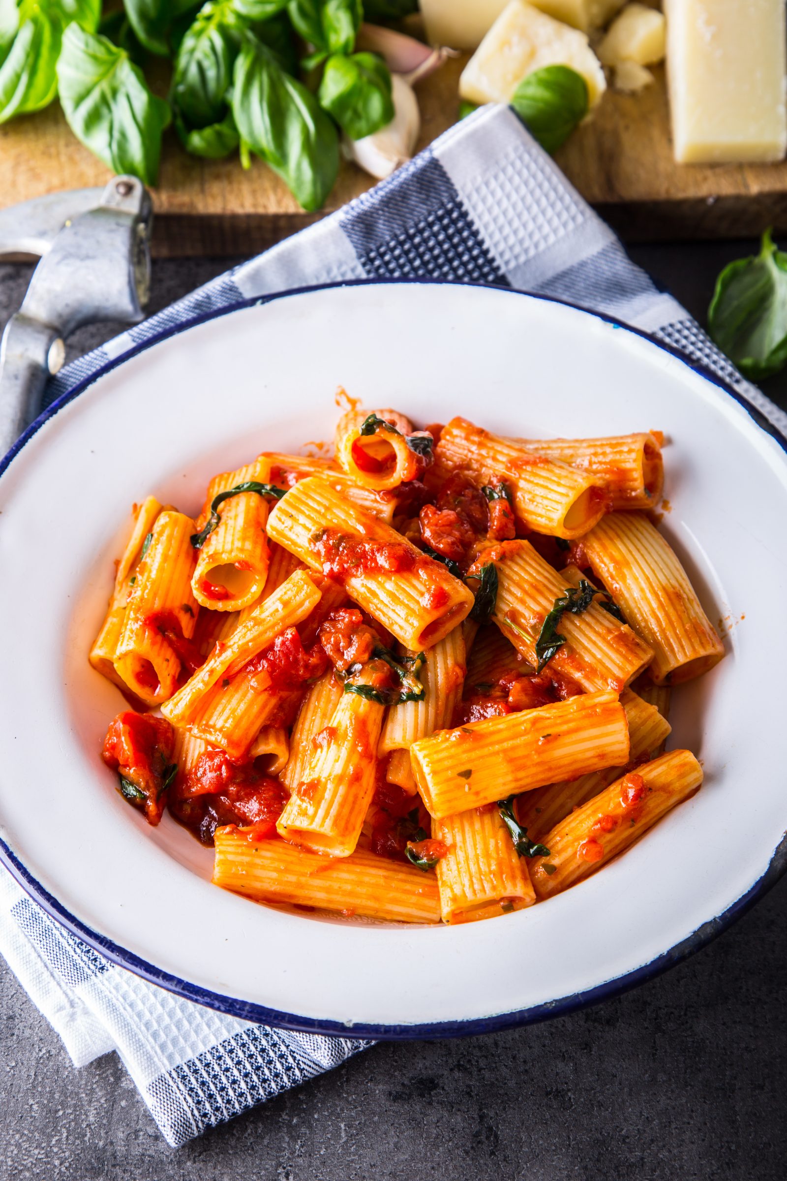 Rigatoni with Sardines, Tomatoes and Fresh Basil — prepared dish