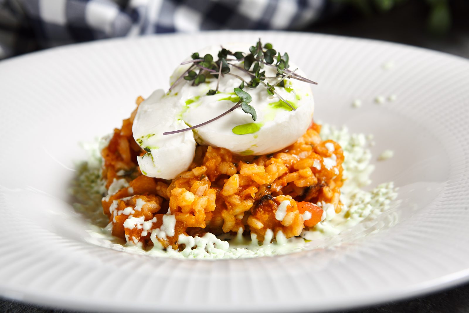 Risotto au prosciutto et aux tomates fraîches — plat préparé