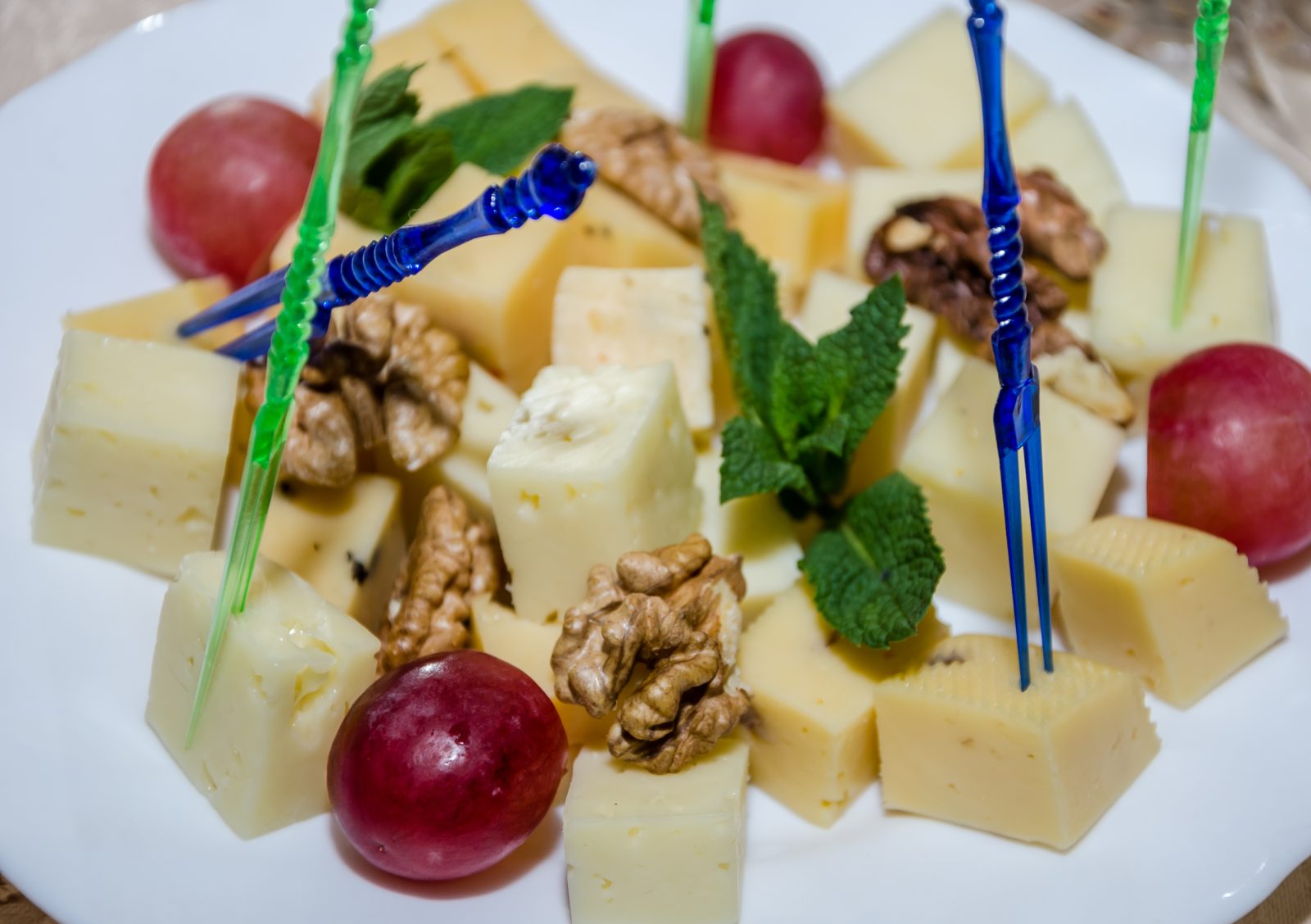 Brochettes de pain et de fromage — plat préparé