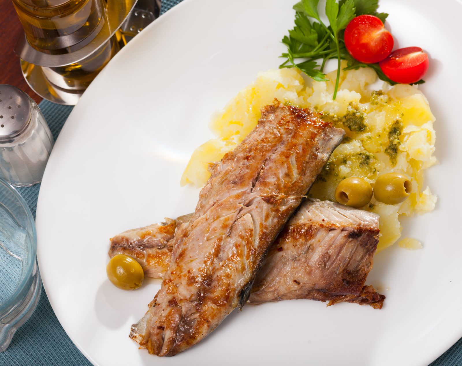 Mackerel with Olives and Tomato — prepared dish