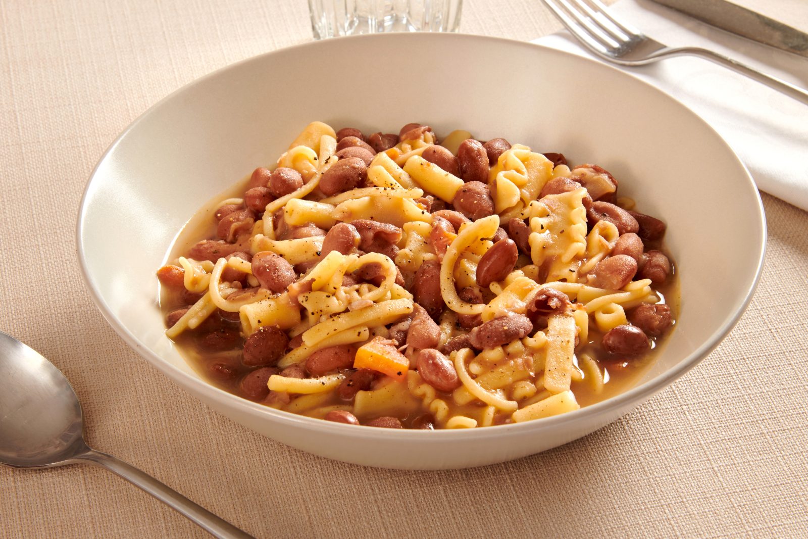 Minestra di Pasta e Fagioli — prepared dish